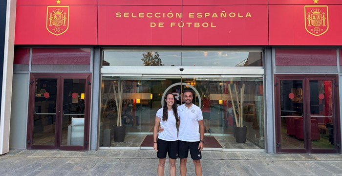 Johan González y Davinia Dorta (CITAF), presentes en la reunión técnica de Primera División de fútbol playa