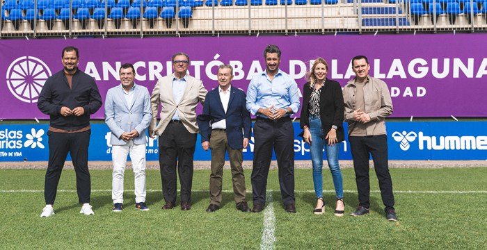 Acto de promoción de La Laguna como subsede del Mundial 2030 con representantes de la FIFT, Ayuntamiento de La Laguna y CD Tenerife.