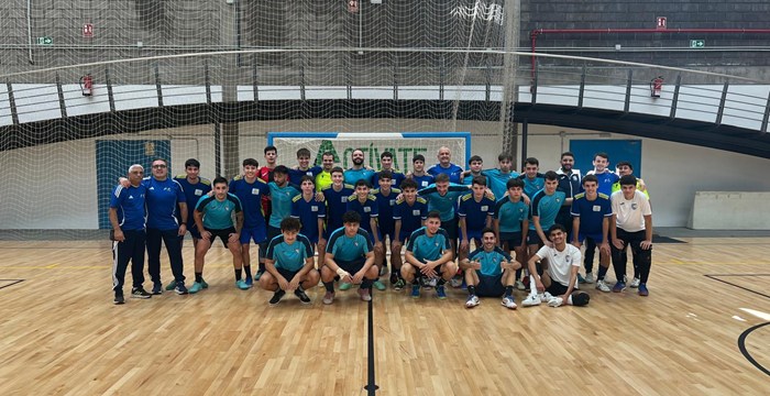La Selección Canaria Sub-19 de fútbol sala entrenando en el Pabellón de Tasagaya, Güimar, en preparación para la Fase Final del Campeonato de España.