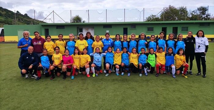La selección alevín femenina de La Palma realiza un nuevo entrenamiento en Puntallana